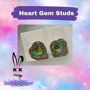 ❌SOLD ON VINTED❌Heart Gem Studs